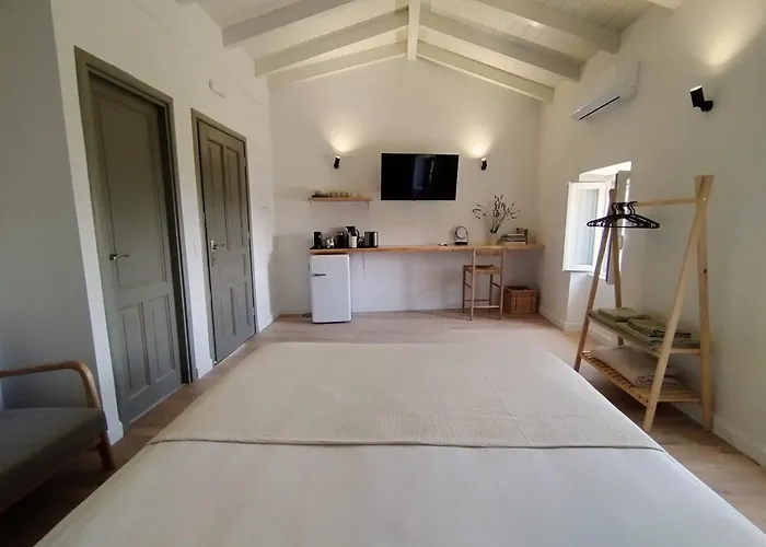 Olive Grove Boutique 3*