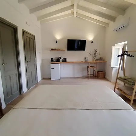 Olive Grove Boutique 3*